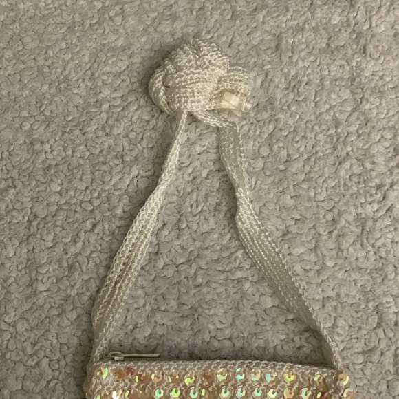 White / Pearly Colored Mini Crochet and Sequin Bag - Picture 2 of 15